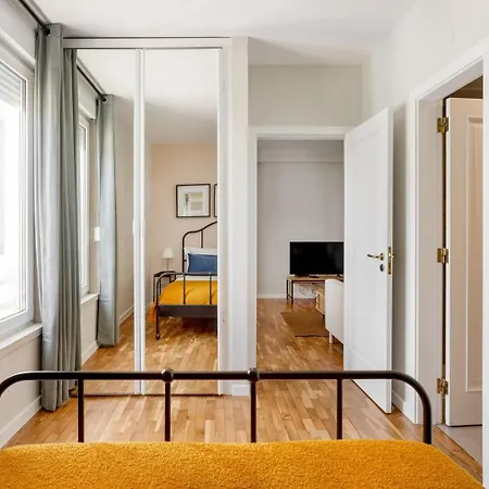 Executive Riverside *