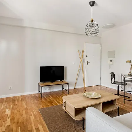 Executive Riverside Apartment